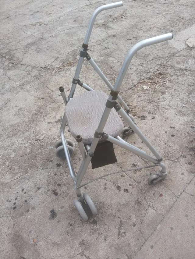 Andador con asiento