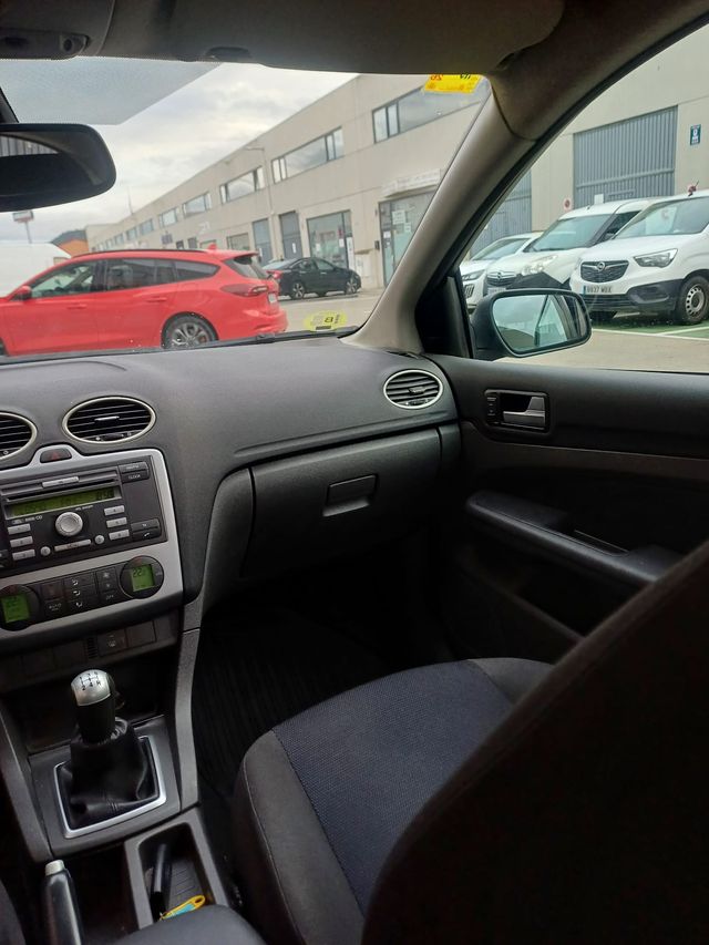 Ford Focus 1.8tdci titanium