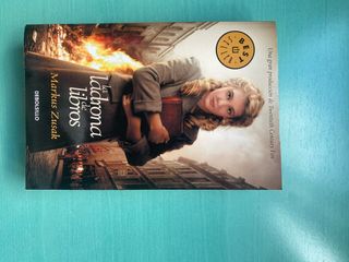 La ladrona de libros / The Book Thief (Spanish ...
