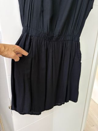Vestido negro mujer con encaje y bolsillos
