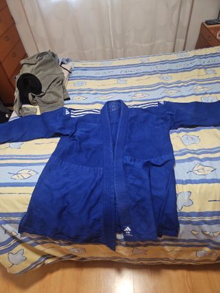 Judogi Adidas Contest Azul
Talla 170
