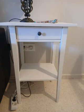 Mesita de noche blanca Ikea