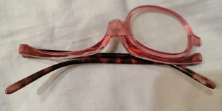 Gafas de cejas rosas