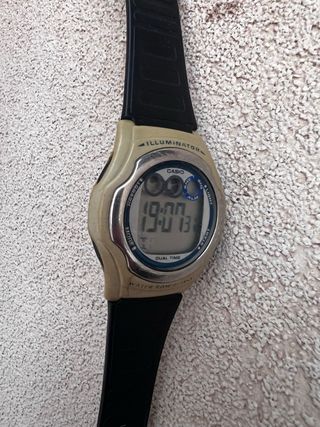 Reloj Casio W-E11 Beige y Negro