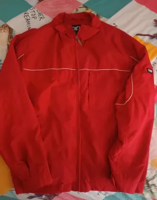 Chaqueta Cortavientos TXR Roja