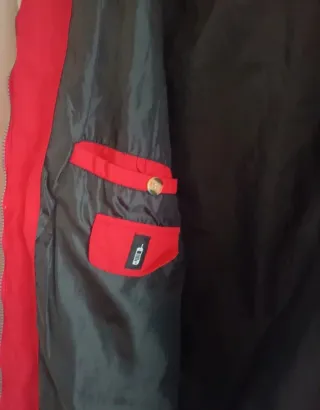 Chaqueta Cortavientos TXR Roja