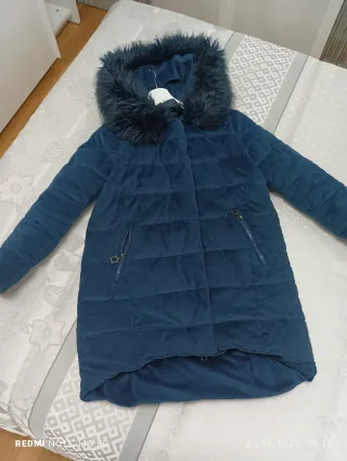 Cazadora acolchada mujer con capucha