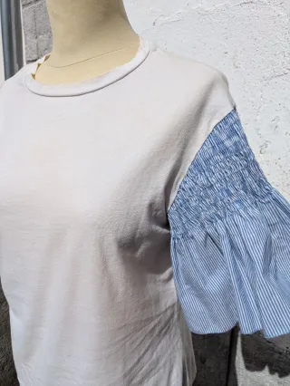 Camiseta Stradivarius manga abullonada Talla M
