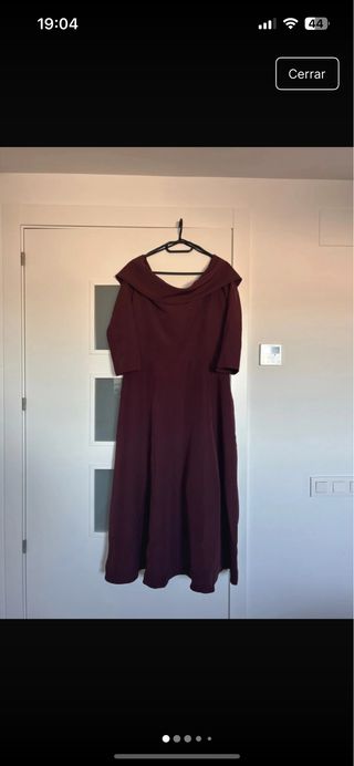 Vestido midi invitada burdeos