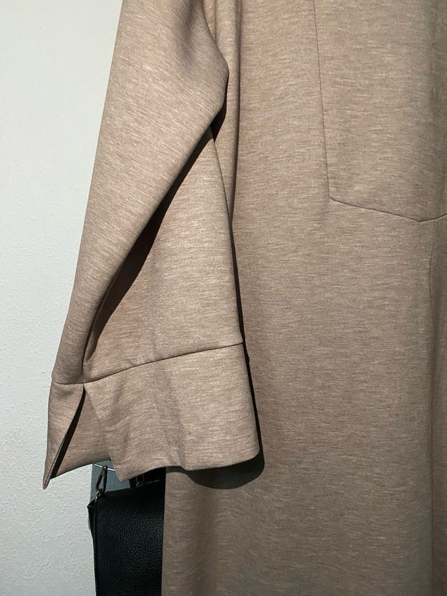 Abaya estilo sudadera taupe talla única