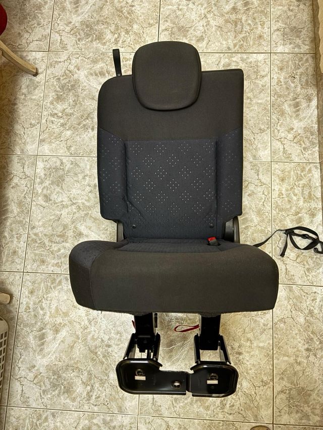 Asientos Nissan NV200