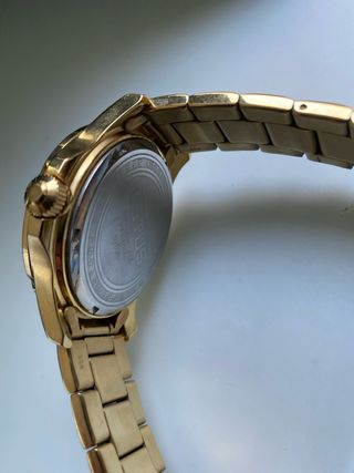 Reloj Lotus Dorado Negro