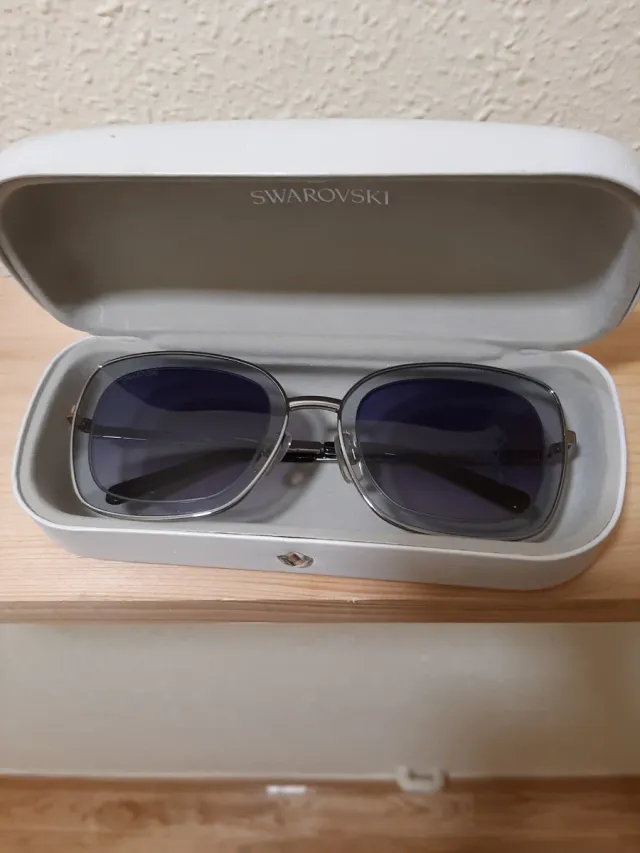 Gafas Swarovski Grises