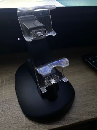 Base di ricarica per controller PS4