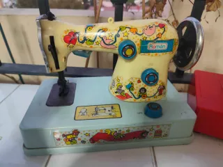 Lote 2 máquinas coser juguete