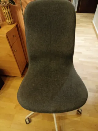 Sedia da ufficio grigia