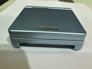 Nintendo Game Boy Advance 