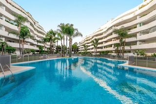 Piso en alquiler en Puerto Banús en Marbella