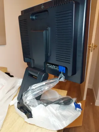 Monitor HP 1740 de 17" a estrenar