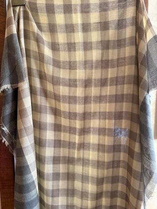 Sciarpa a quadri beige e grigia