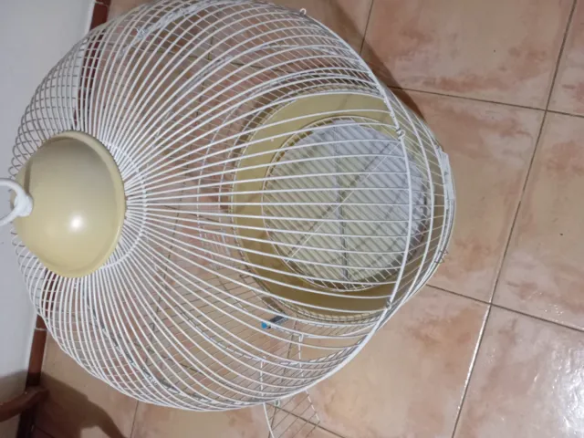 Jaula grande para pájaros