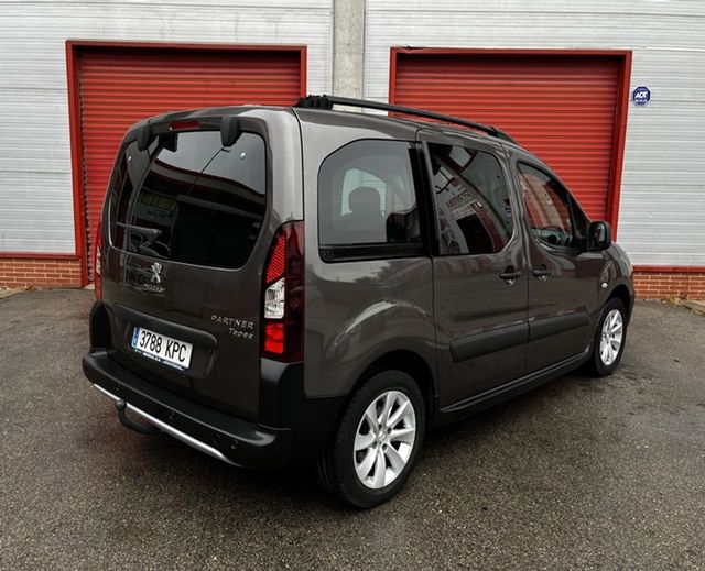 Peugeot Partner TEPEE Adventure Edition 1.6 BlueHDi