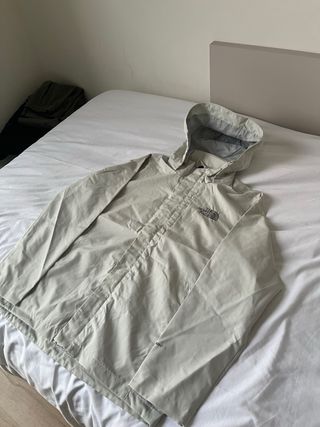 Chaqueta The North Face Gris