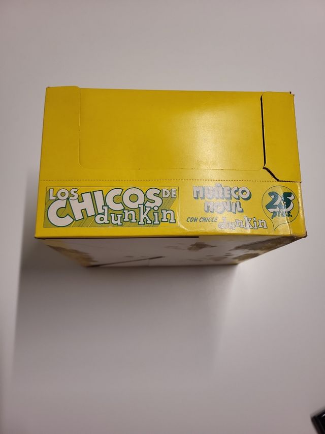 Caja 25 Chicos Dunkin. Sin abrir