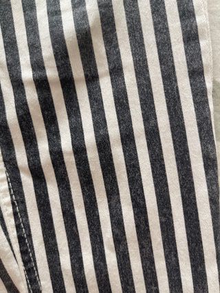 Pantalón Stradivarius rayas S/36/8