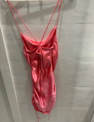 Vestido Zara mini rosa satinado drapeado