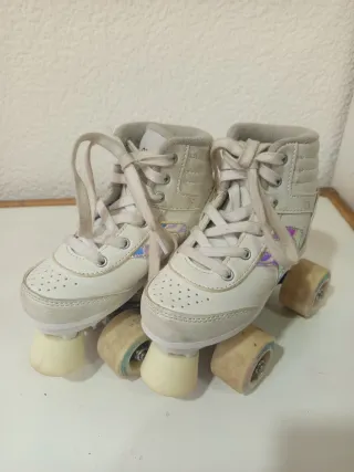 REBAJADOS!!  Patines de niña blancos con detalles