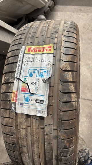 Neumático Pirelli P-Zero PZ4 245/35R21 96Y
