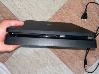 PS4 Black + 7 giochi