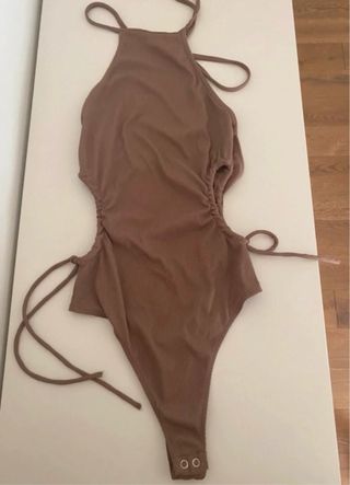 Body Bershka marrón talla XS
