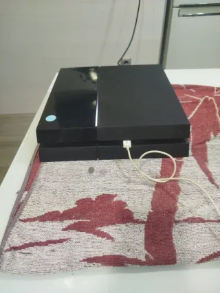Consola Sony PS4 Negra