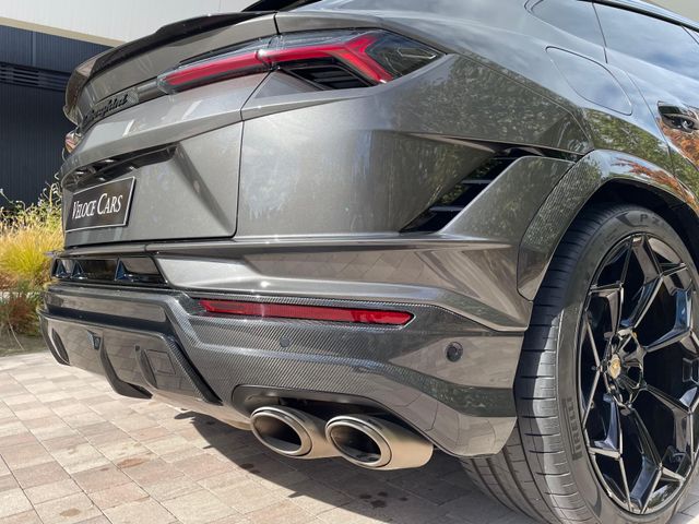 Lamborghini Urus 2024