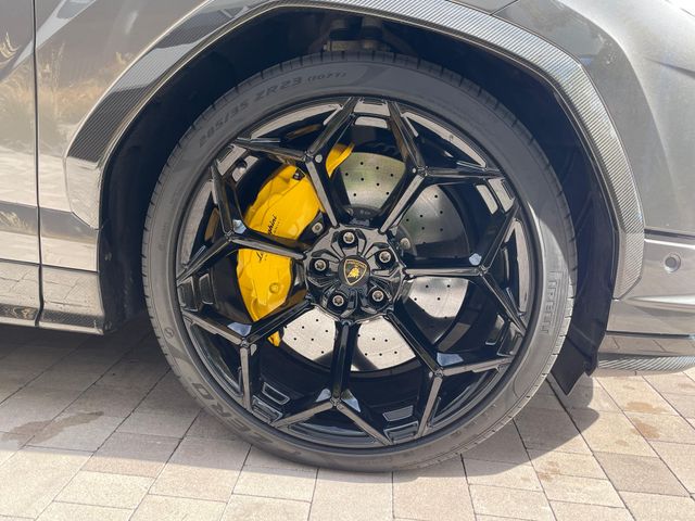 Lamborghini Urus 2024