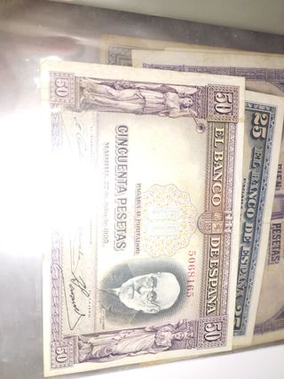 Colección de billetes y monedas antiguas