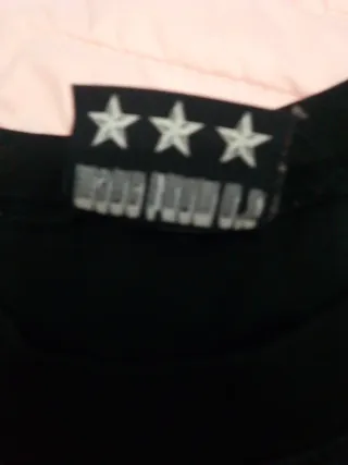 Vestido negro con estampado bandana
