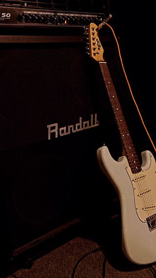 CLASES DE GUITARRA / DOMICILIO - ONLINE 