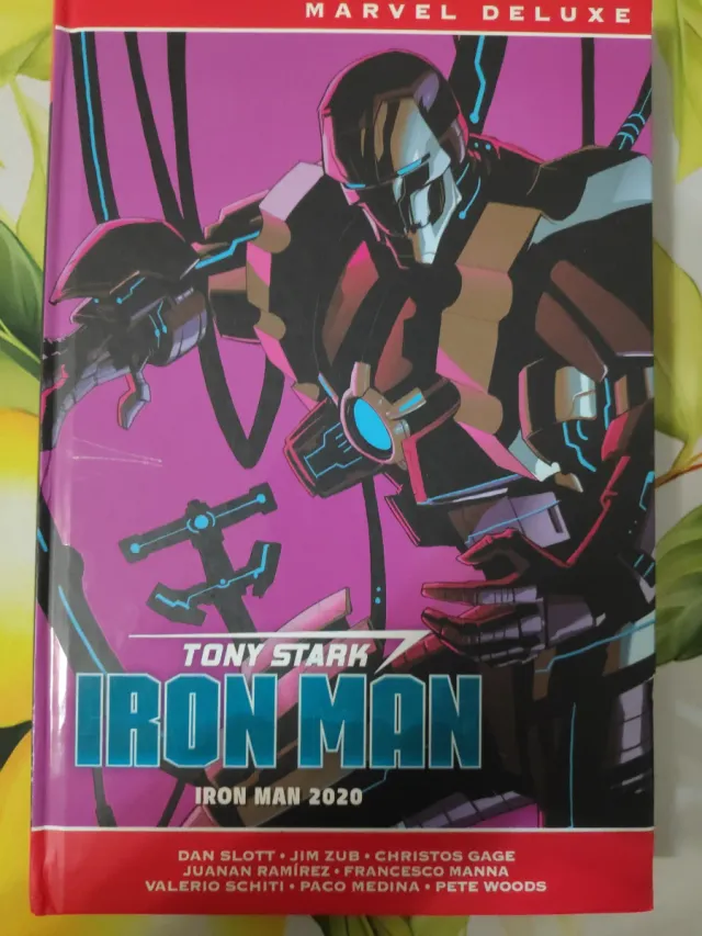 Marvel Deluxe Tony Stark Iron Man 2020