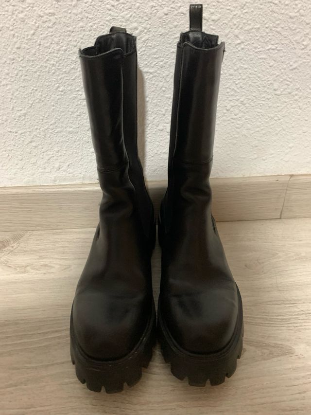 Botas Chelsea negras media caña