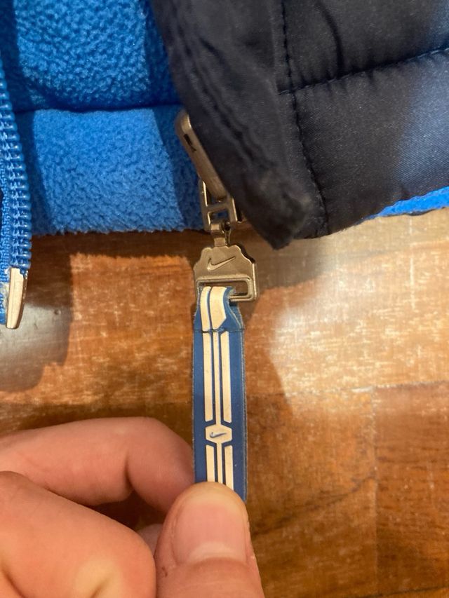 Chaleco Nike Negro y Azul