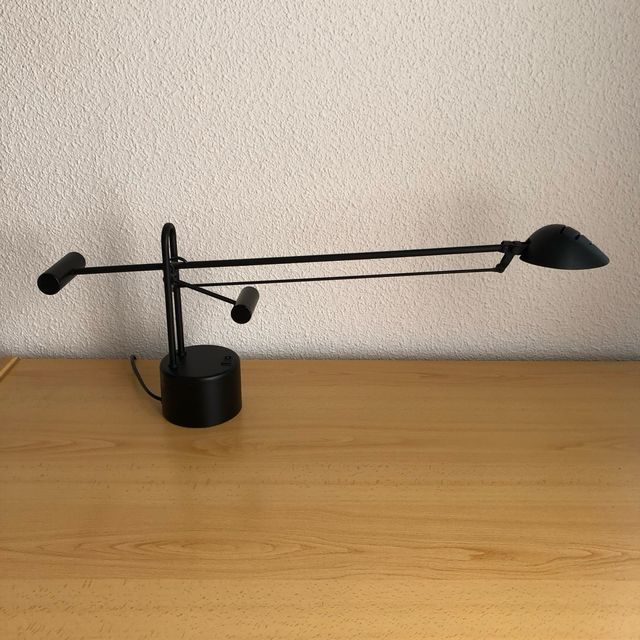 Lámpara flexo de trabajo. Color Negro