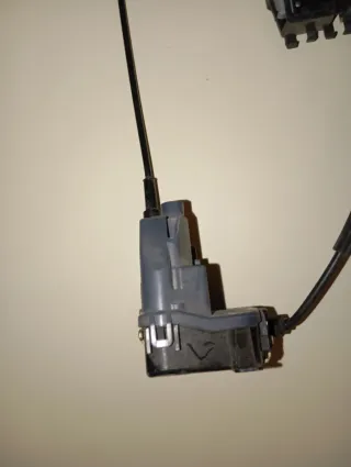 Cerradura Puerta Trasera Derecha Renault Scenic 2