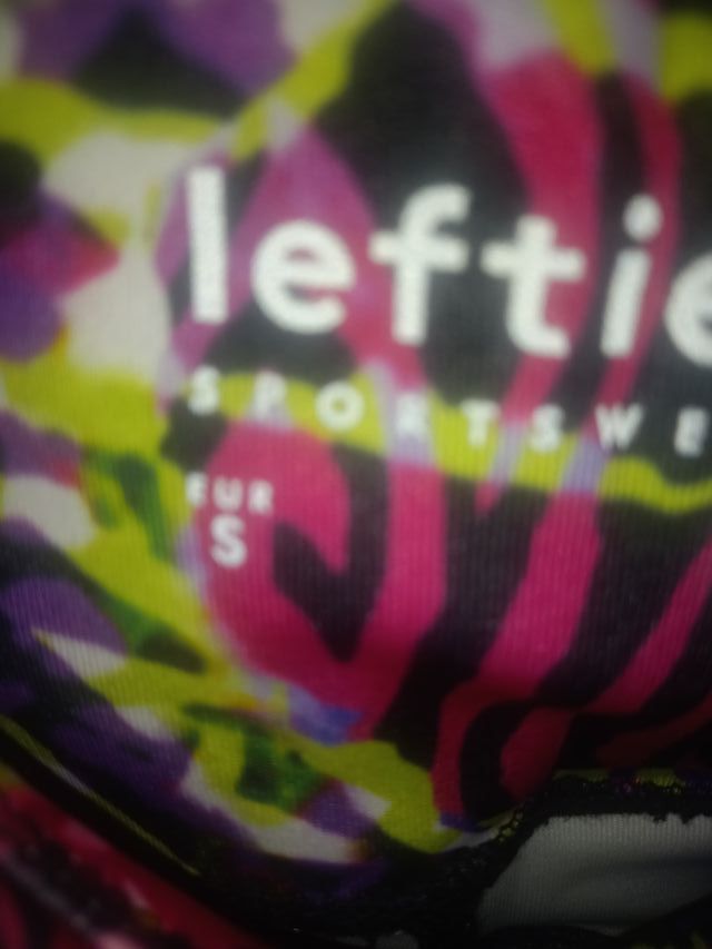 Conjunto deportivo estampado.