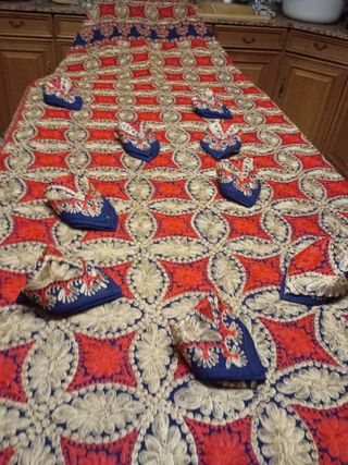 Mantelería adamascada grande 3,55 x 168