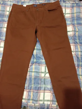 Pantalón casual marrón hombre