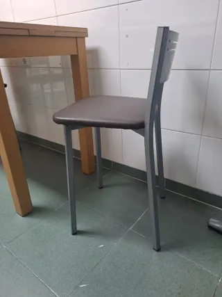 Mesa extensible cocina + 2 sillas
