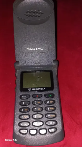 Motorola StarTAC Cellulare Vintage